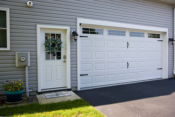 24/7 Emergency Garage Door Panel Replacement experts in McGuire AFB, NJ